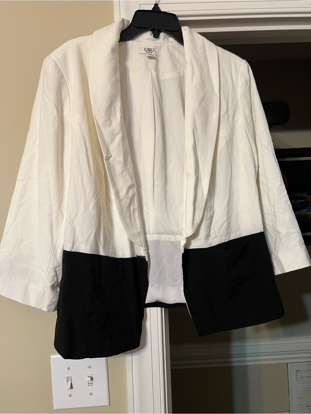 Cato Two-Tone White and Black Open-Front Blazer